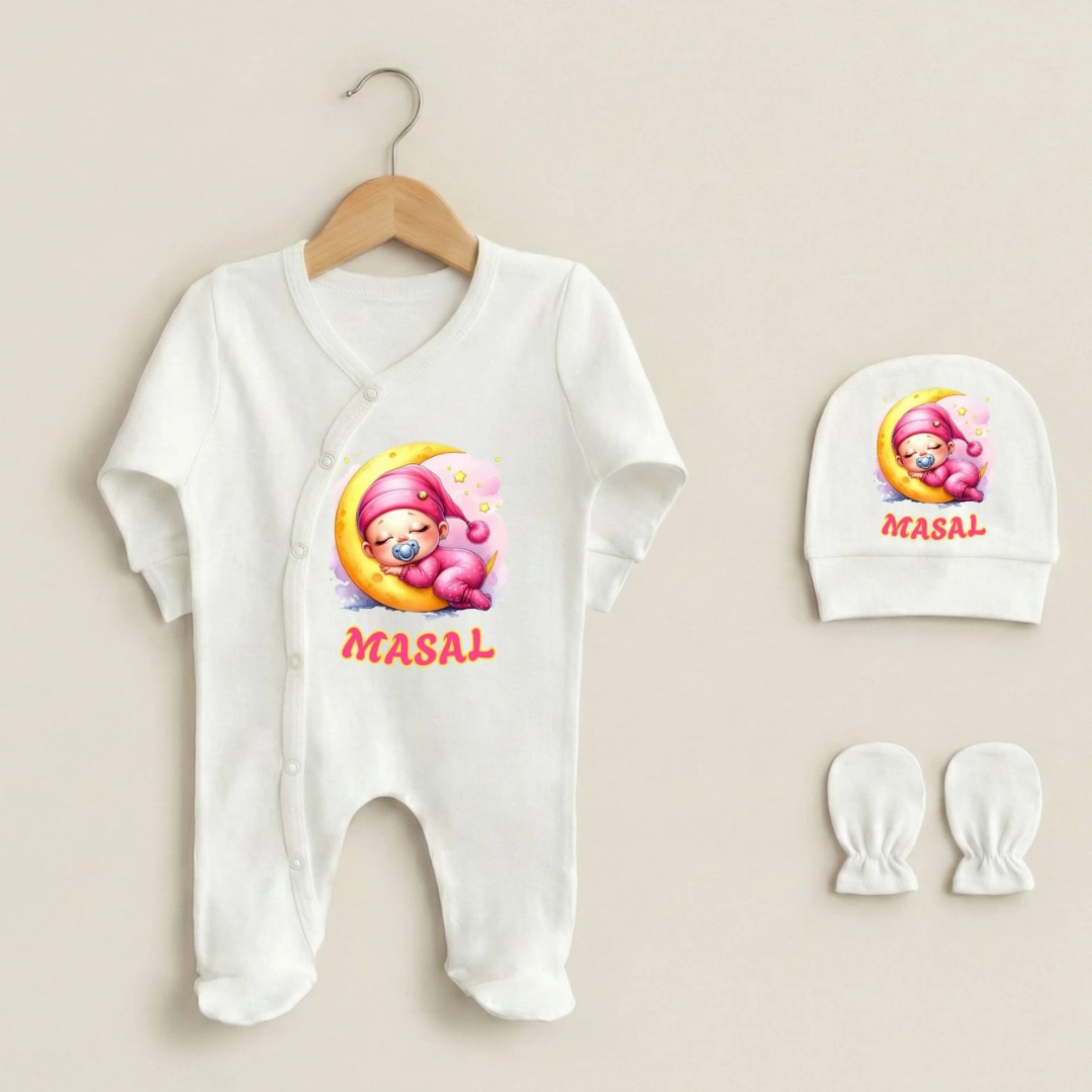 Uyuyan Bebek ve Ay Baskılı Üçlü Tulum Set Uyuyan Bebek ve Ay Baskılı Üçlü Tulum Set - Görsel 1