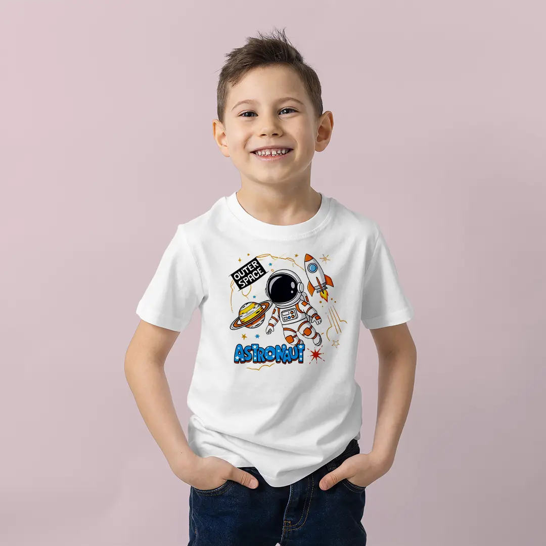 Astronot Outer Space Erkek Çocuk Tişört – Roketli Gezegenli Astronaut Yazılı Baskılı Beyaz T-Shirt Astronot Outer Space Erkek Çocuk Tişört - Görsel 1