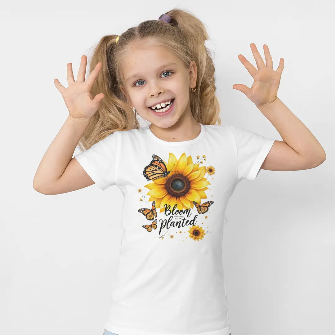 Bloom Where You Are Planted Kız Çocuk Tişört – Ayçiçeği ve Kelebek Baskılı Beyaz T-Shirt Bloom Where You Are Planted Kız Çocuk Tişört - Görsel 1