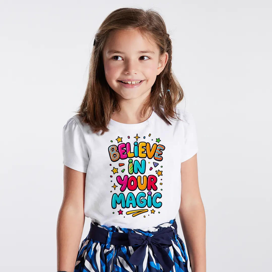 Kız Çocuk Believe In Your Magic Yazılı Baskılı Tişört – Motivasyon Temalı Çocuk Tişört Kız Çocuk Believe In Your Magic Yazılı Baskılı Tişört - Görsel 1