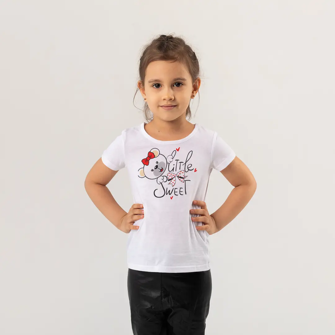 Little Sweet Kız Çocuk Tişört – Sevimli Ayıcıklı Yazılı Beyaz T-Shirt Little Sweet Kız Çocuk Tişört - Görsel 1