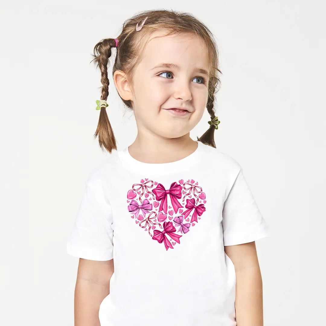 Pembe Kurdele Kalp Baskılı Bebek Tişörtü – Fiyonk Kalp Desenli Kız Çocuk T-Shirt Pembe Kurdele Kalp Baskılı Bebek Tişörtü – Fiyonk Kalp Desenli Kız Çocuk T-Shirt