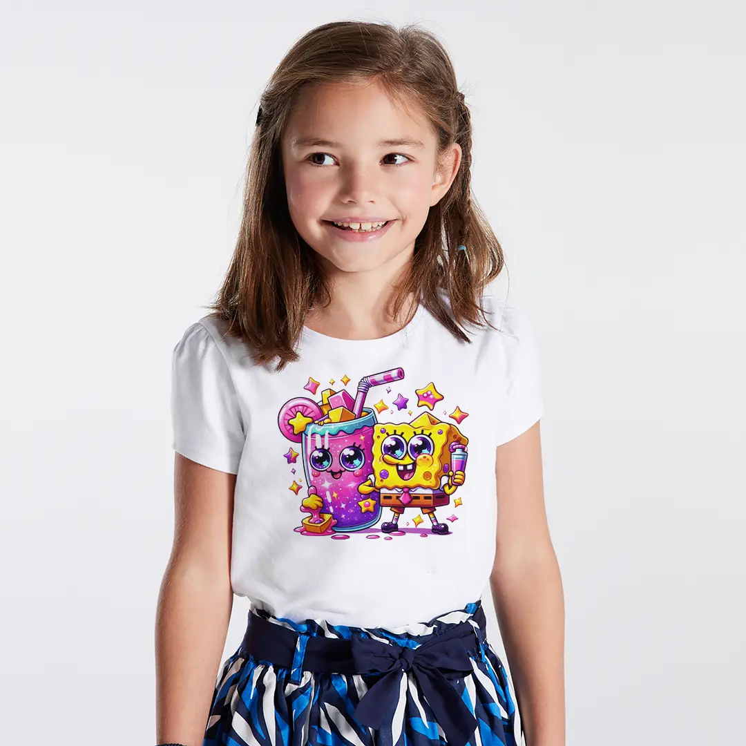 Spongebob Milkshake Baskılı Kız Çocuk Tişörtü – Sünger Bob Renkli İçecek Yıldızlı Desenli Çocuk T-Shirt Spongebob Milkshake Baskılı Kız Çocuk Tişörtü - Görsel 1