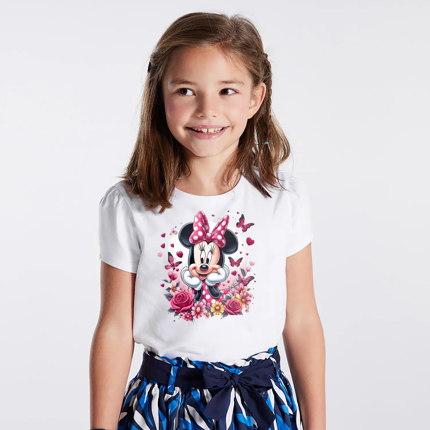 Çiçekli Kelebek Desenli Yuvarlak Kulaklı Fare Karikatür Kalpli Baskılı Kız Çocuk Tişörtü