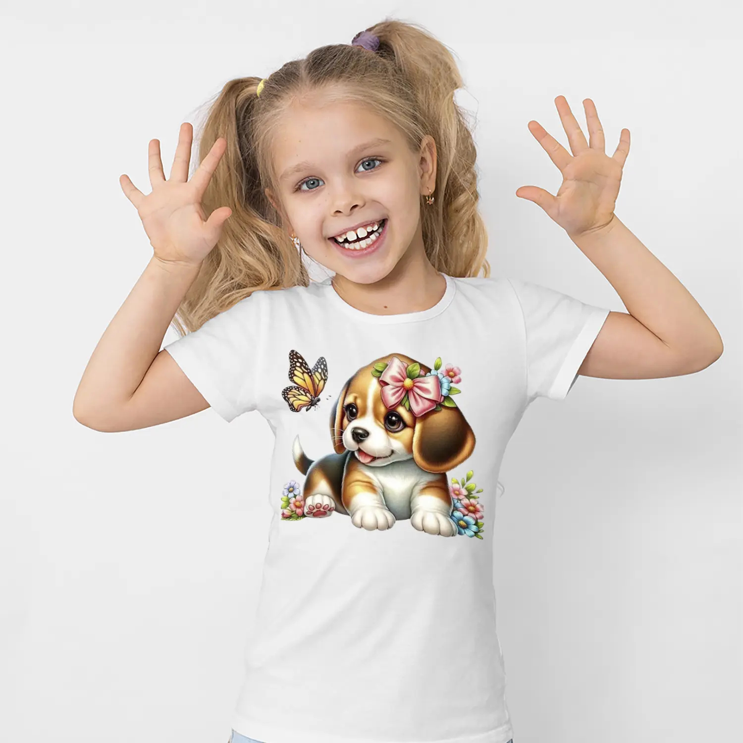 Çiçekli Sevimli Yavru Köpek ve Kelebek Figürlü Baskılı Kız Çocuk Tişörtü