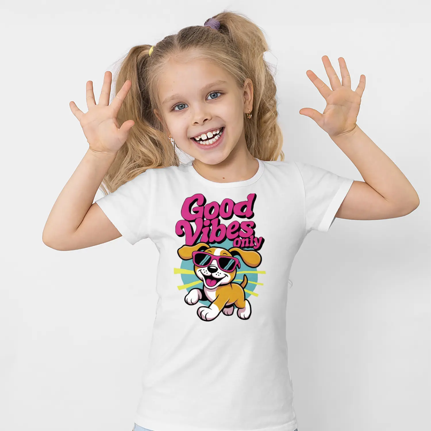 Güneş Gözlüklü Yavru Köpek Good Vibes Only Yazılı Baskılı Kız Çocuk Tişörtü