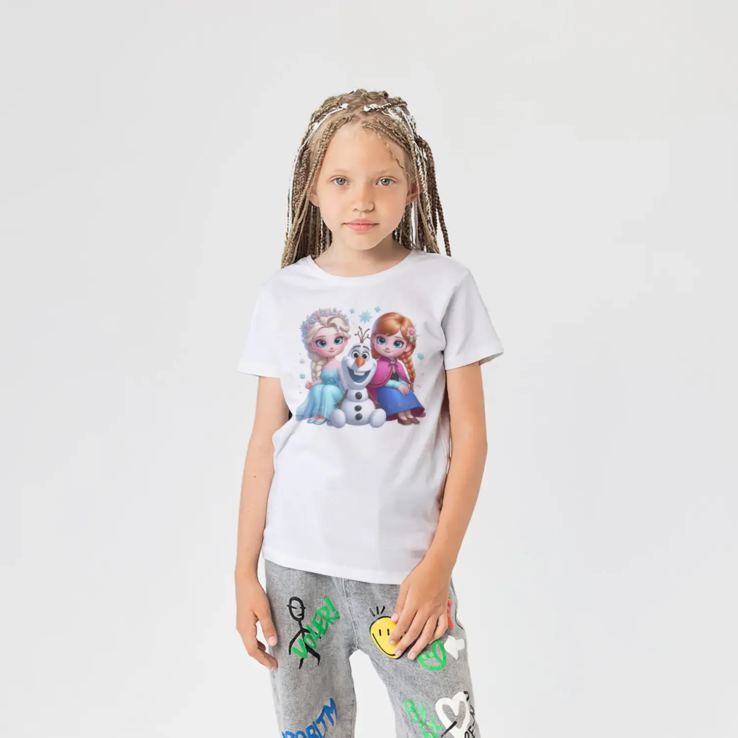 Kar Taneli Buz Prensesleri ve Kardan Adam Üçlü Baskılı Kız Çocuk Tişörtü