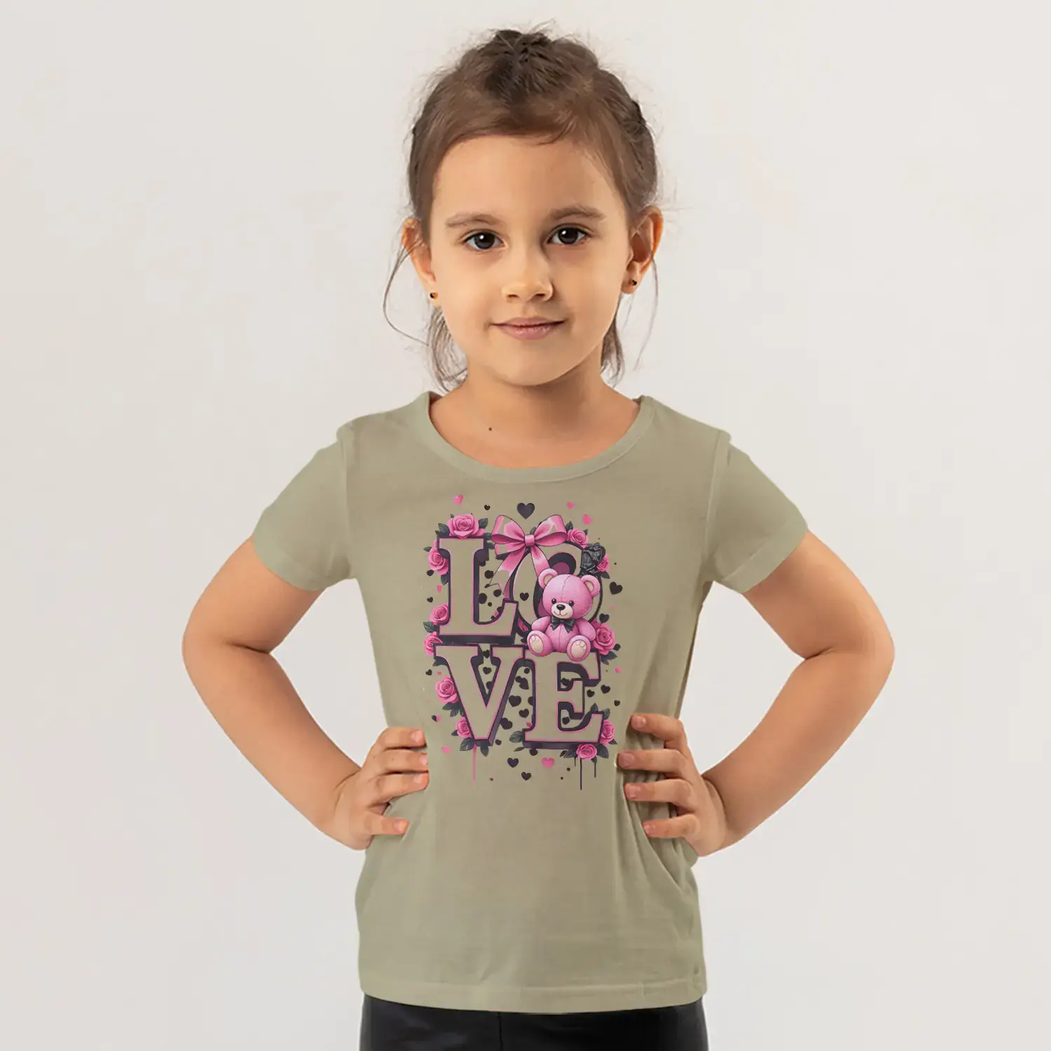 Love Yazılı Pembe Ayıcık Gül ve Kalp Süslemeli Baskılı Kız Çocuk Tişörtü